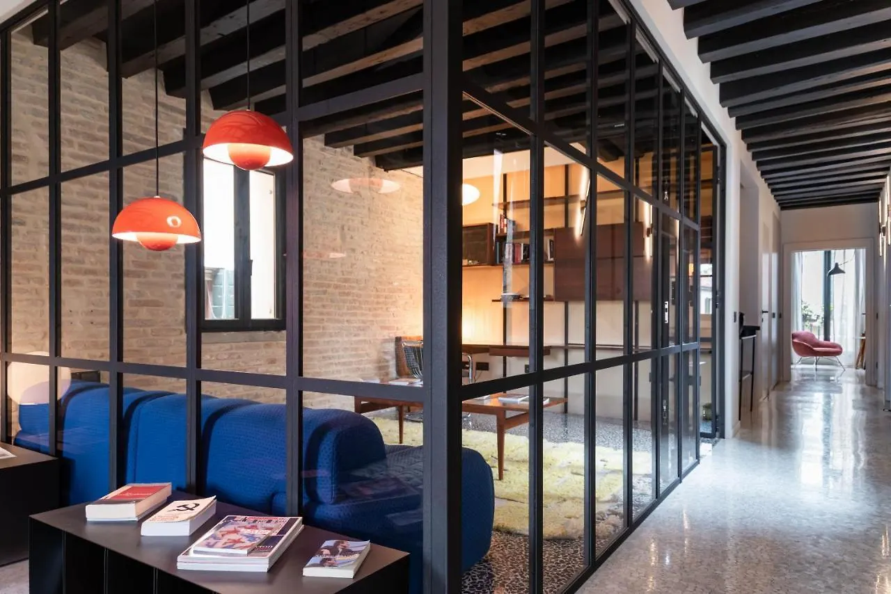Apartment Ca' Delle Carrozze Stylish 2 Bedroom Loft-Style Venice