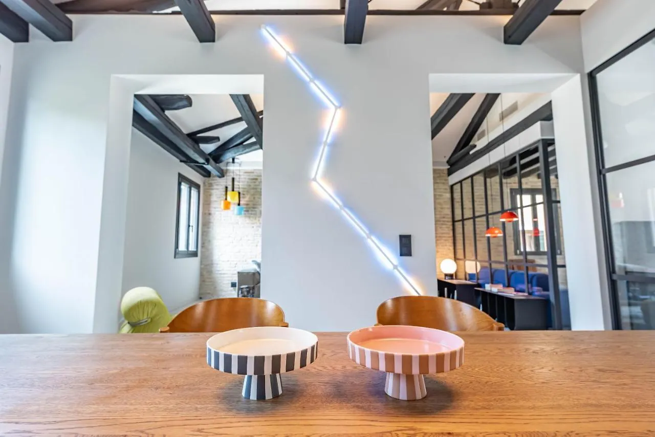 Apartment Ca' Delle Carrozze Stylish 2 Bedroom Loft-Style Venice