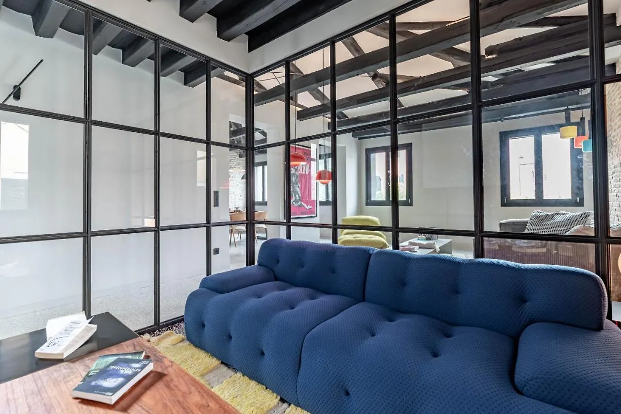 Apartment Ca' Delle Carrozze Stylish 2 Bedroom Loft-Style Venice